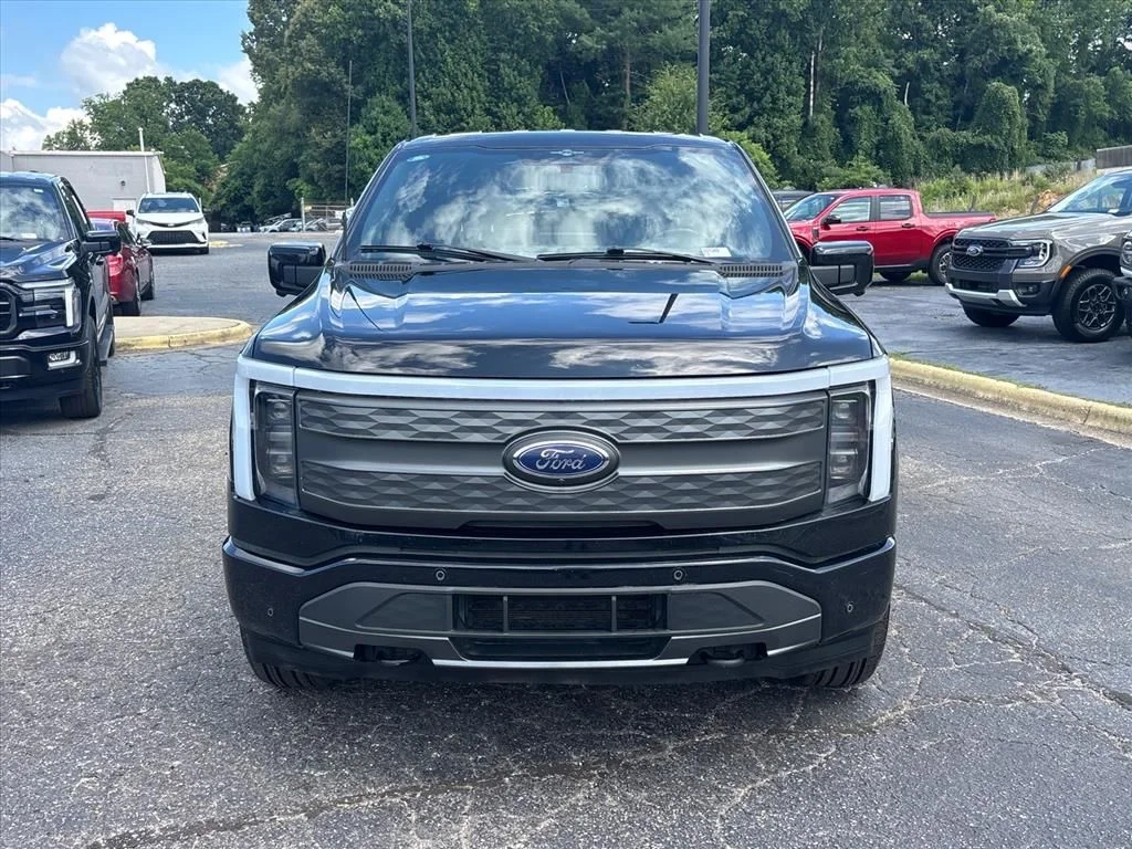 Used 2023 Black Ford Lariat image 2