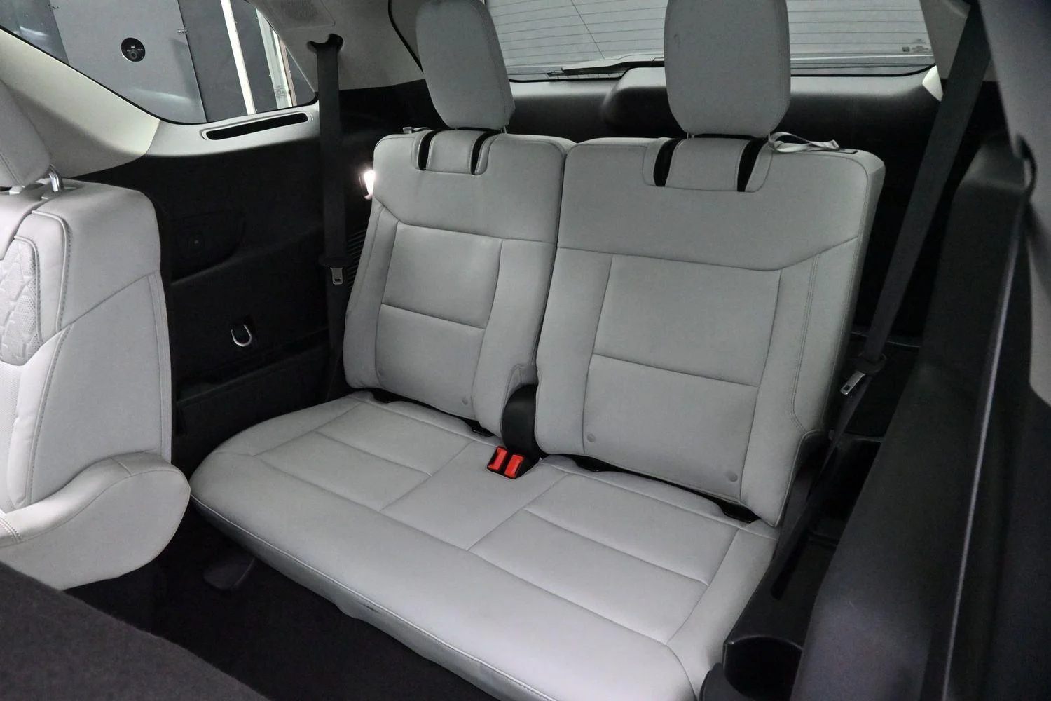 Used 2025 Carbonized Gray Ford Platinum image 32