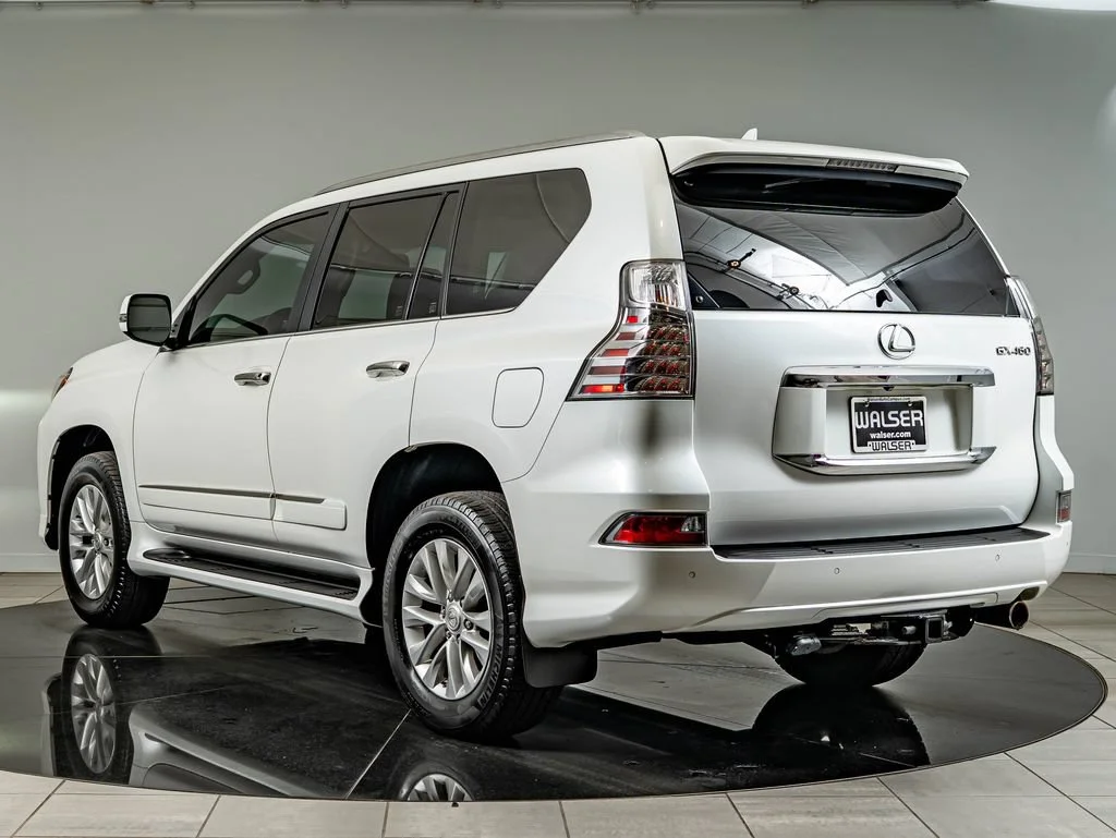 Used 2014 Starfire Pearl Lexus 460 image 7