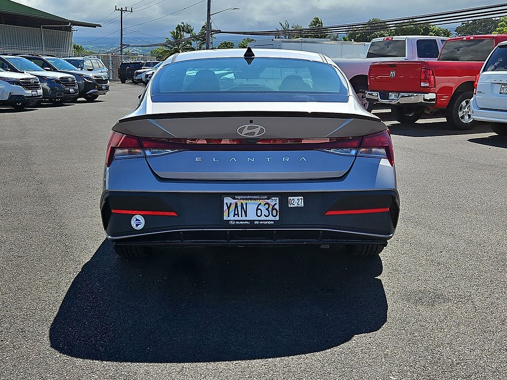 Used 2025 Fluid Metal Metallic Hyundai SEL Sport image 14