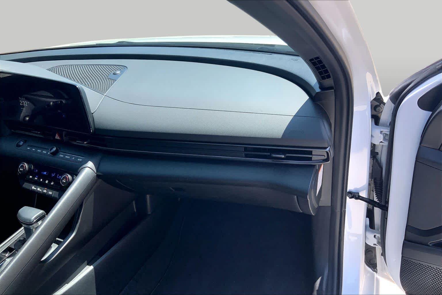 2025 Hyundai Elantra Blue - Photo 19