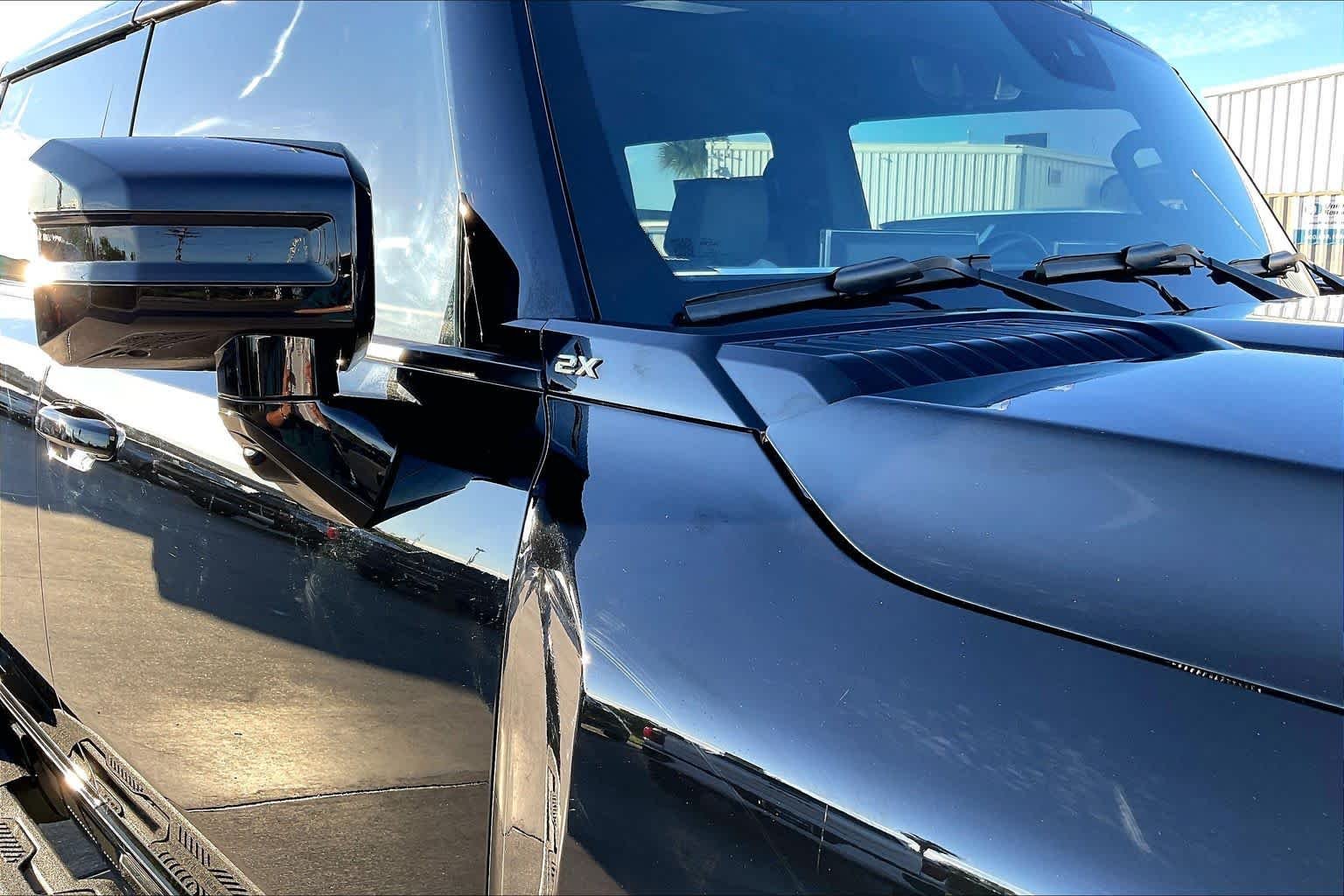 Used 2025 Void Black GMC 2X image 9