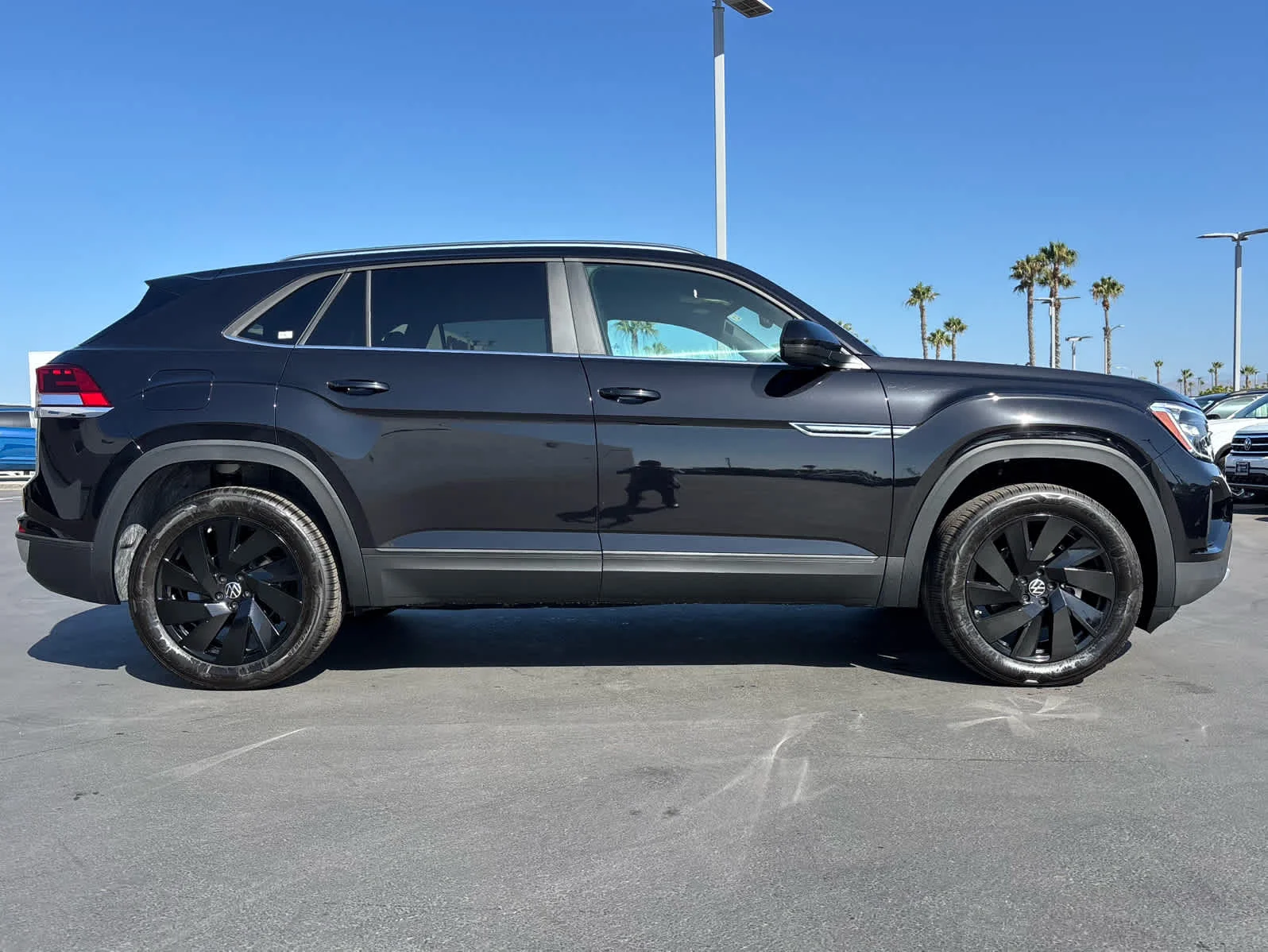 New 2026 DEEP BLACK Volkswagen 2.0T SE w/Technology image 2