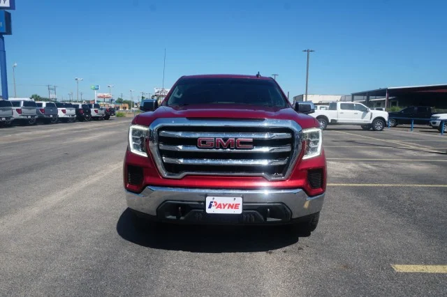 Used 2021 RED GMC SLE image 2