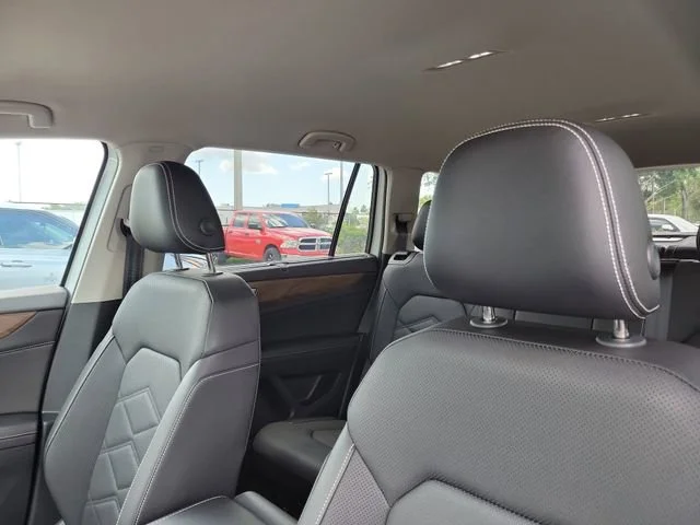 2025 Volkswagen Atlas SE w/Tech - Photo 27