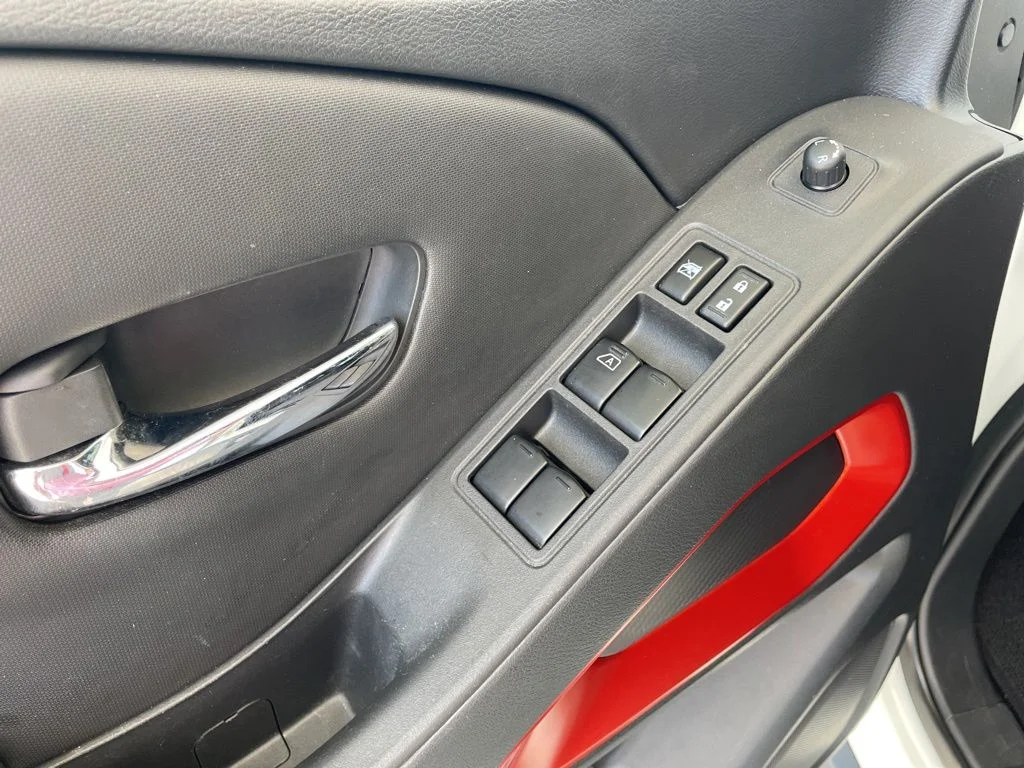 Used 2023 White Nissan PRO-4X image 13