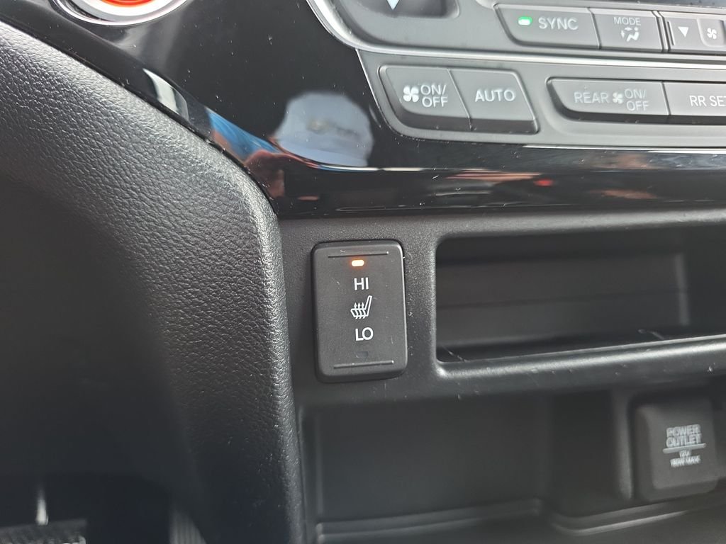 Used 2017 Crystal Black Pearl Honda Black Edition image 29