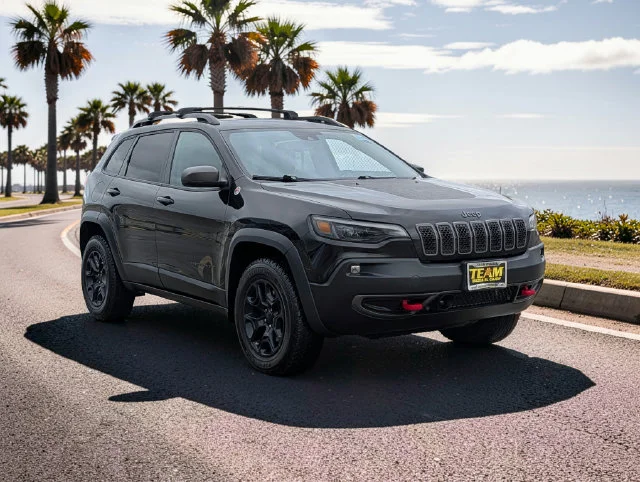 Used 2021 Black Jeep Trailhawk image 4