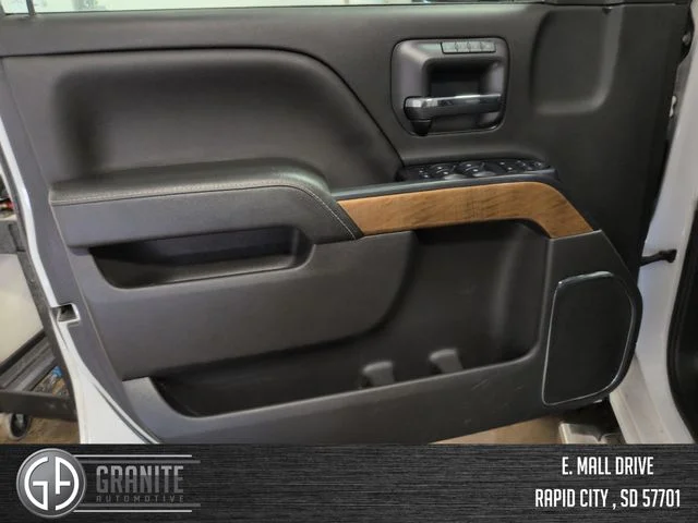 Used 2018 White Chevrolet LTZ image 11