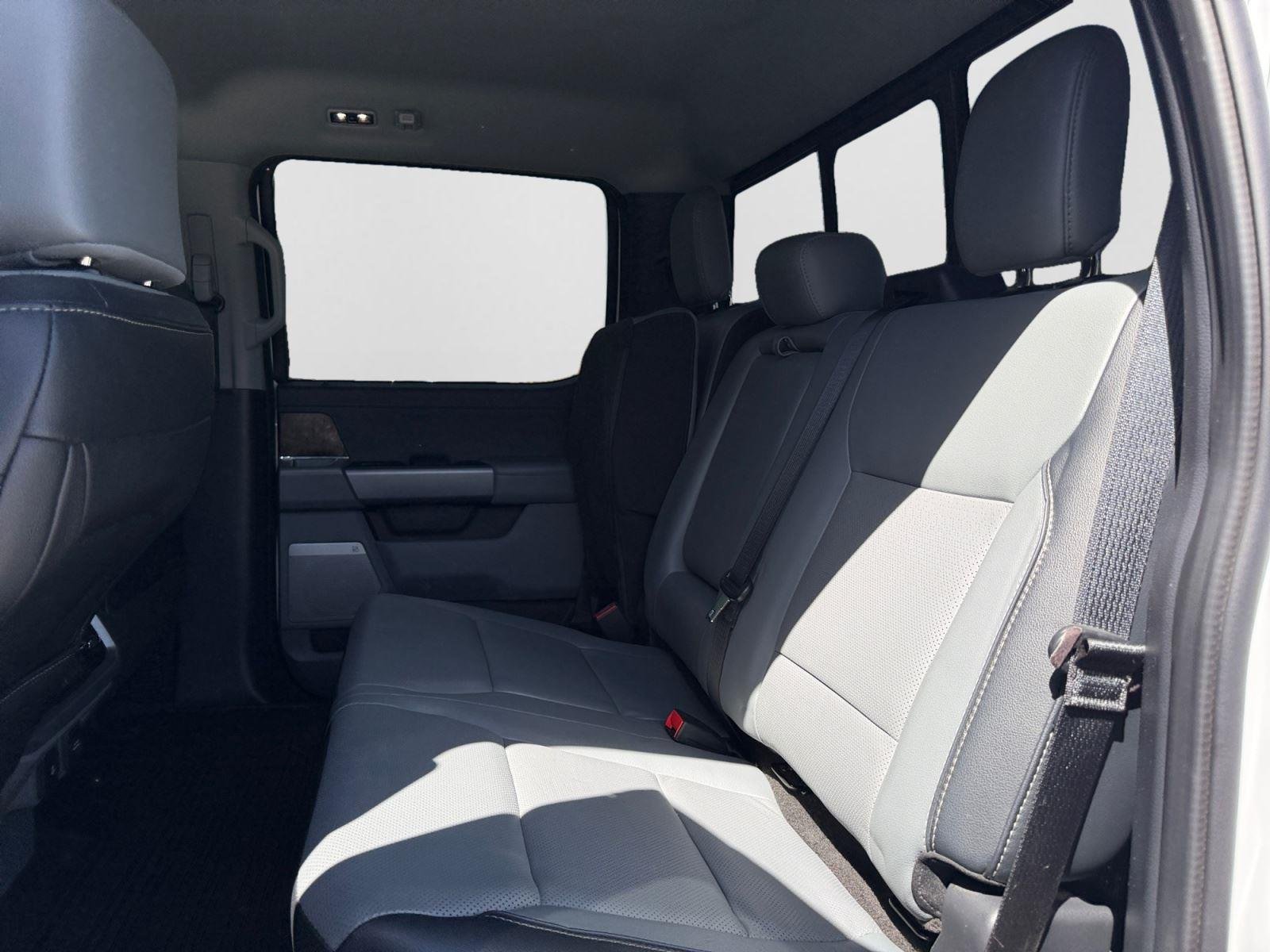 Used 2023 Oxford White Ford LARIAT image 19