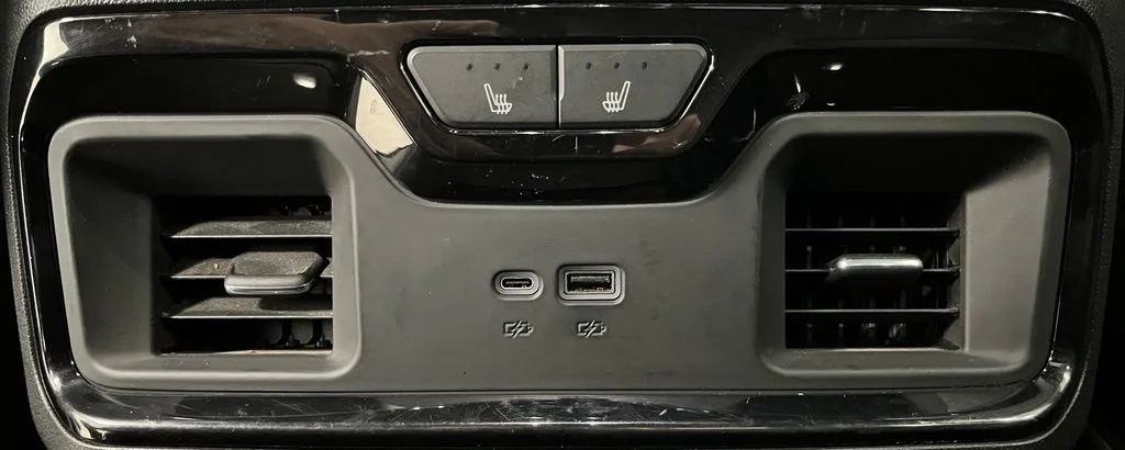Used 2022 White GMC AT4 image 45