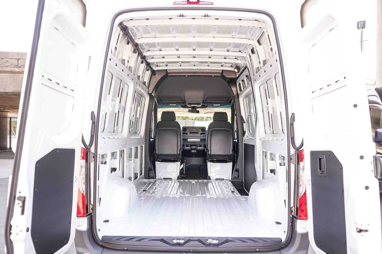 New 2026 Arctic White Mercedes-Benz Cargo 144WB High Roof RWD 2.0L I4 Diesel Turbo SO image 31