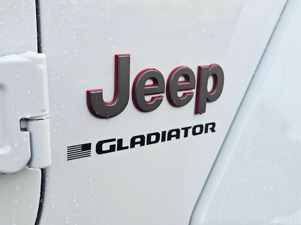 New 2026 Bright White Clearcoat Jeep Rubicon image 32