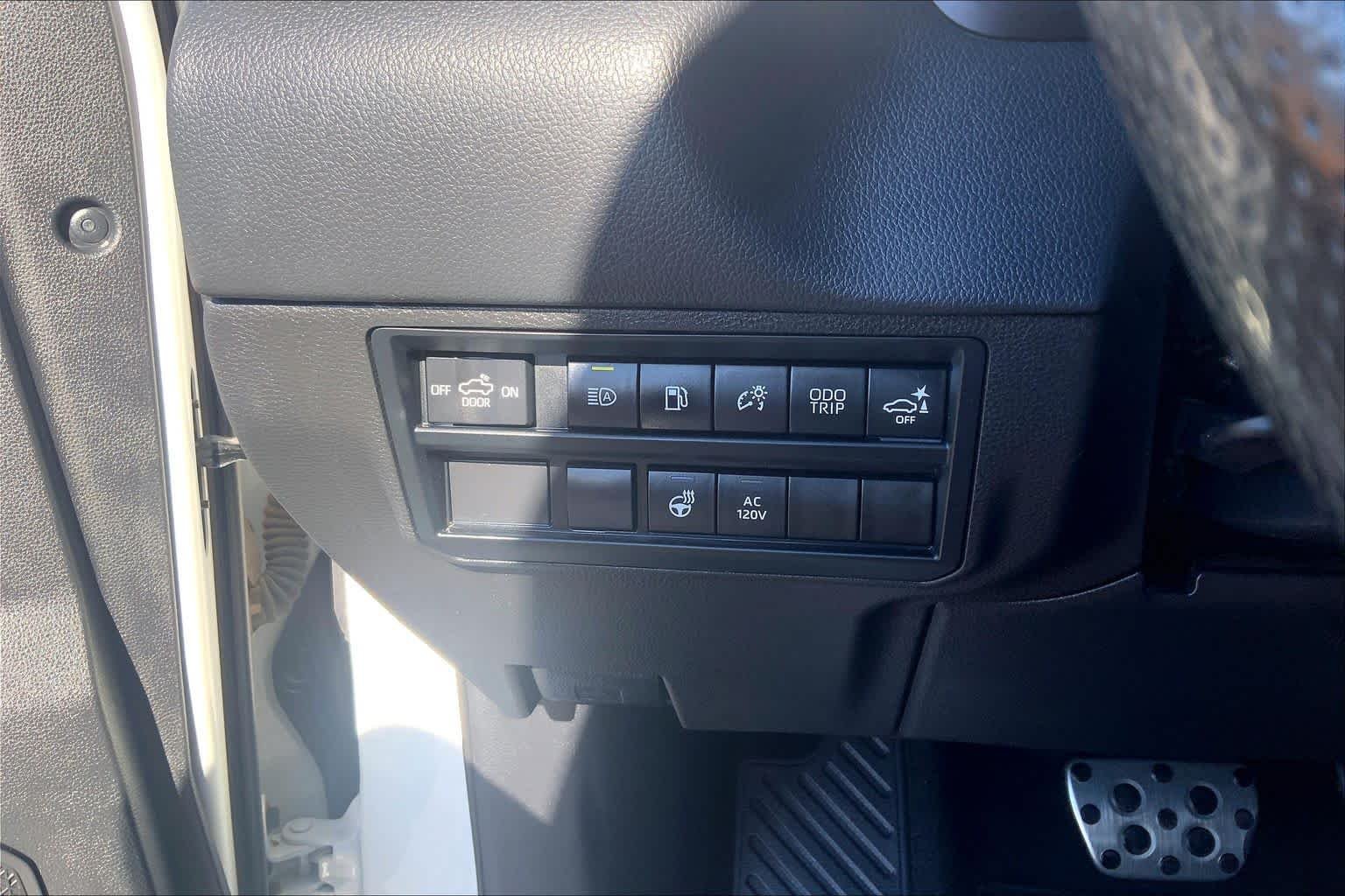Used 2022 Wind Chill Pearl Toyota Limited Hybrid image 36