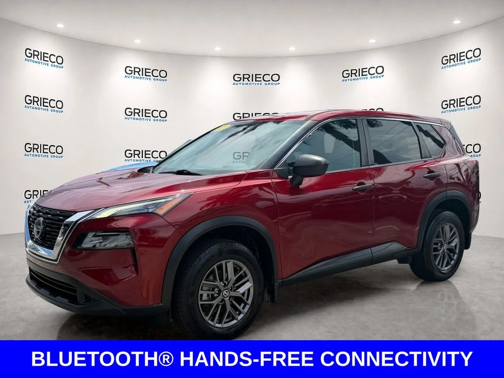 Used 2021 Red Nissan S image 3