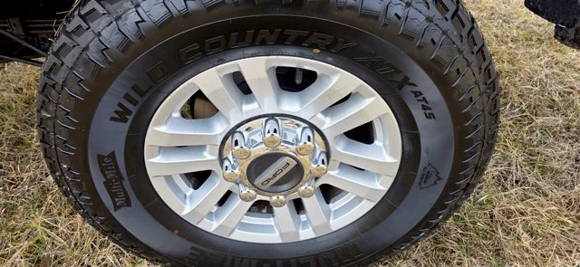 Used 2019 White Ford XL image 13
