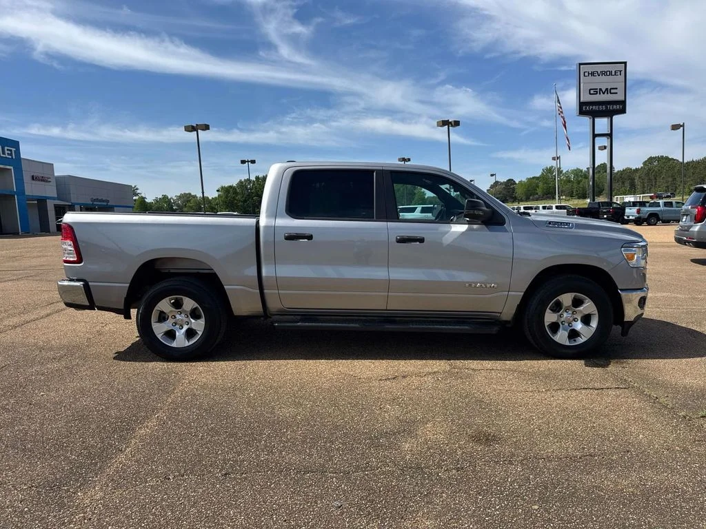 Used 2024 Silver Ram Big Horn/Lone Star image 15