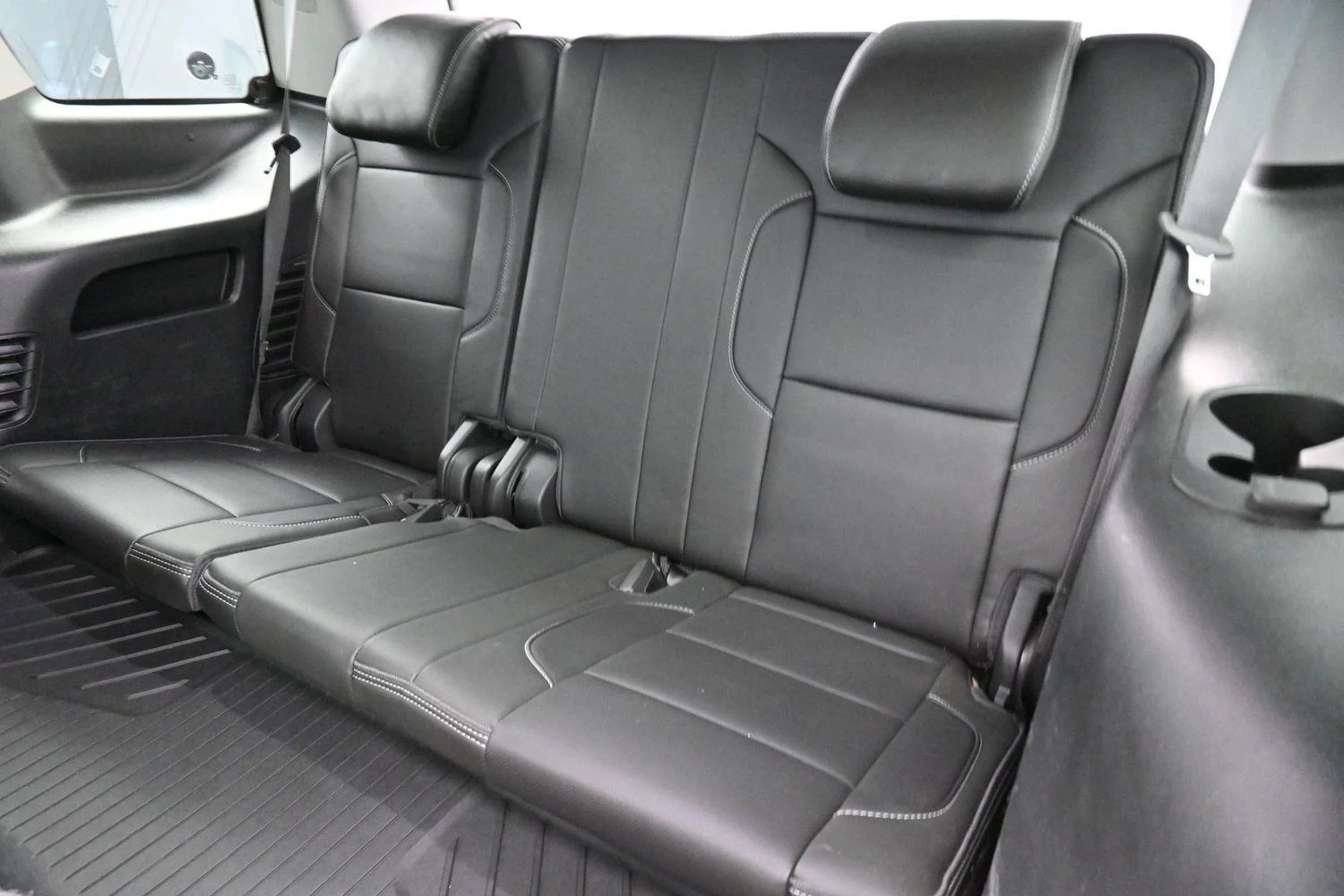 Used 2020 Summit White GMC Denali image 38