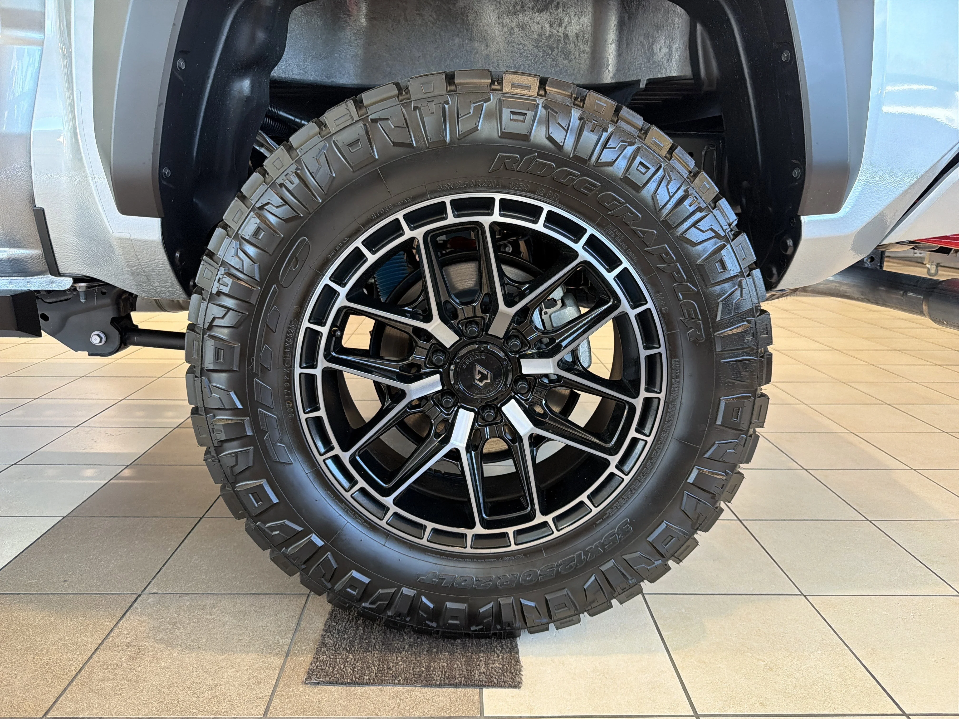 2025 Toyota Tacoma TRD Off Road - Photo 18