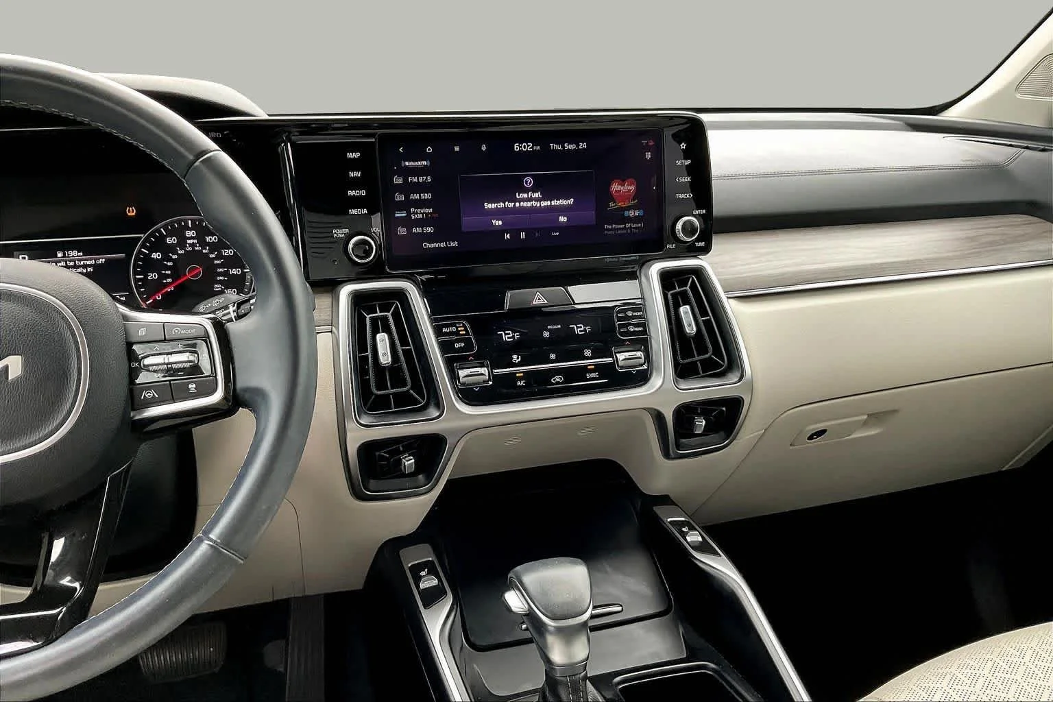 Used 2023 Glacial White Pearl Kia EX image 7