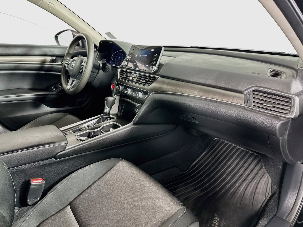 Used 2018 Black Honda LX image 26
