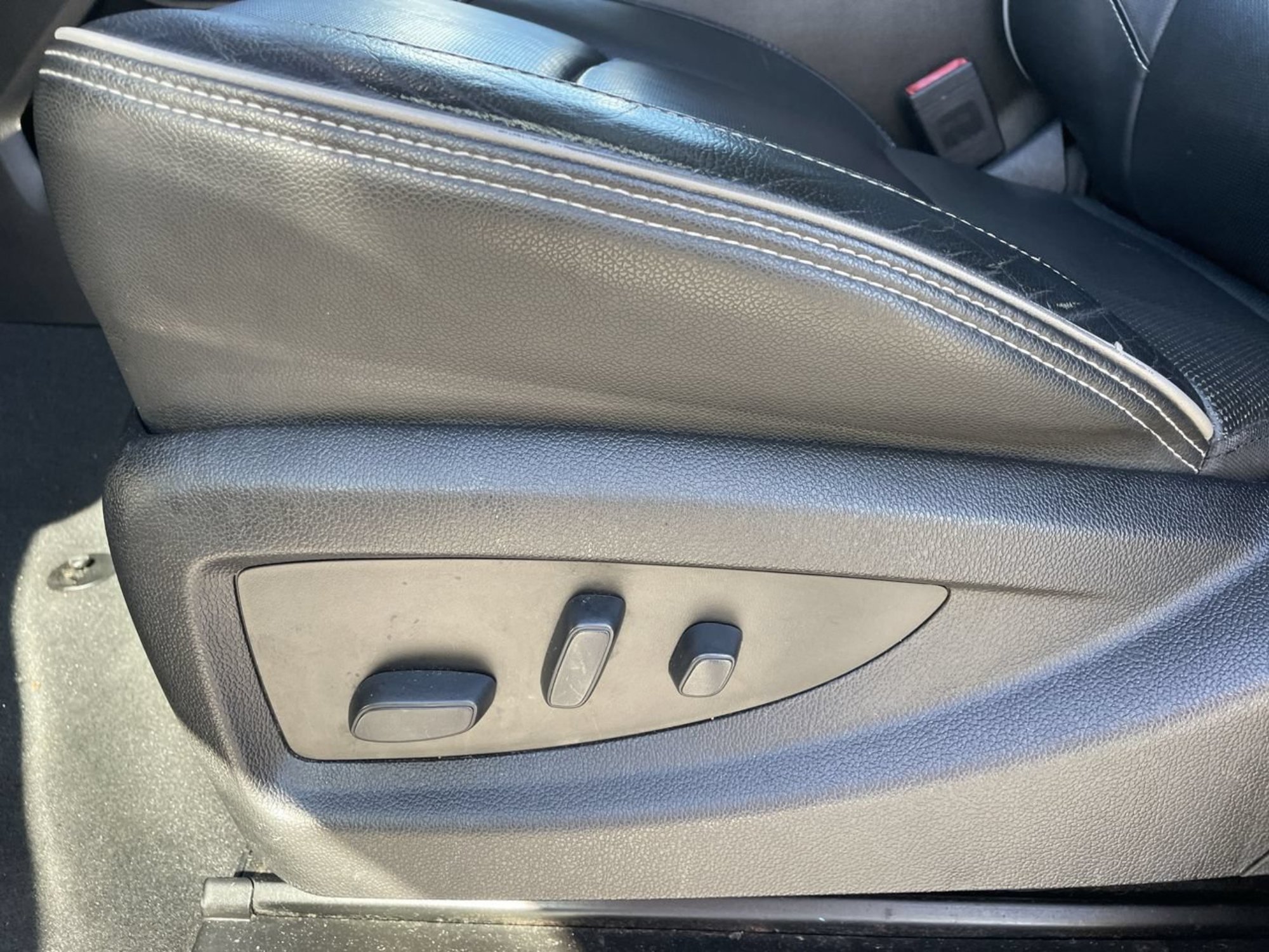 Used 2019 Summit White Chevrolet High Country image 20