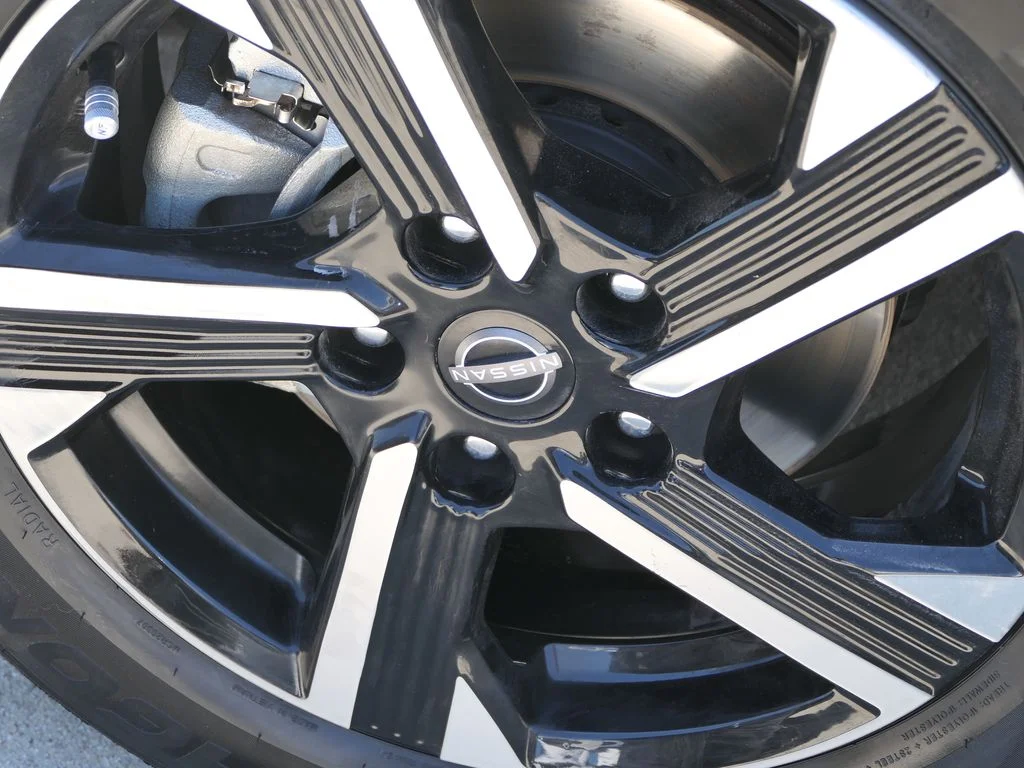 Used 2024 Fresh Powder Nissan SV image 9