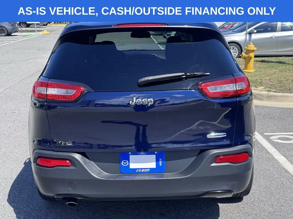 Used 2014 Blue Jeep Latitude image 7