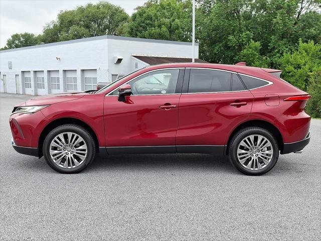 Certified Used 2023 RUBY FLARE PEARL Toyota  image 4