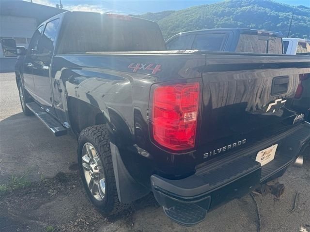 Used 2019 Black Chevrolet High Country image 12