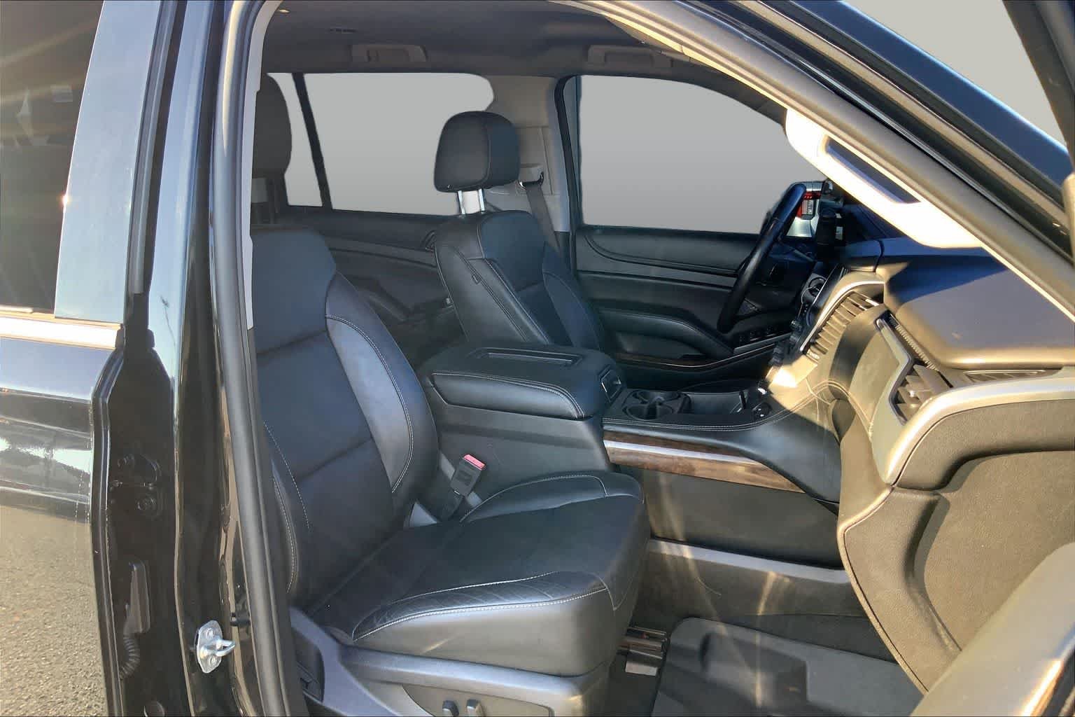 Used 2019 Black Chevrolet LT image 9