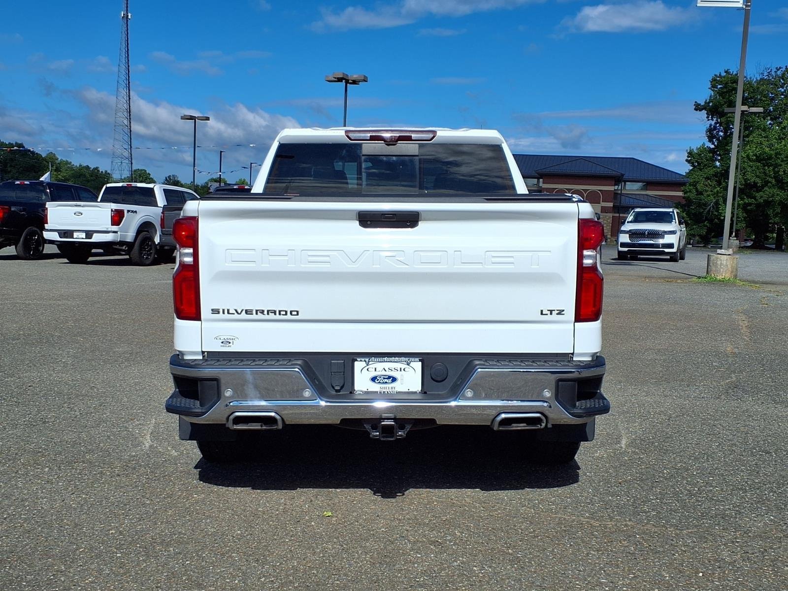 Used 2021 Summit White Chevrolet LTZ image 10