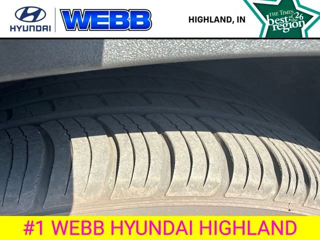 Used 2024 Gray Hyundai SEL image 11