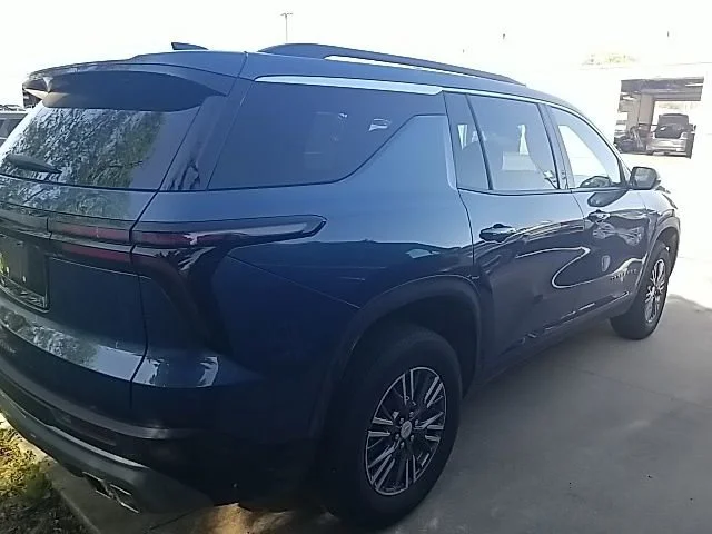 2025 Chevrolet Traverse LT - Photo 24