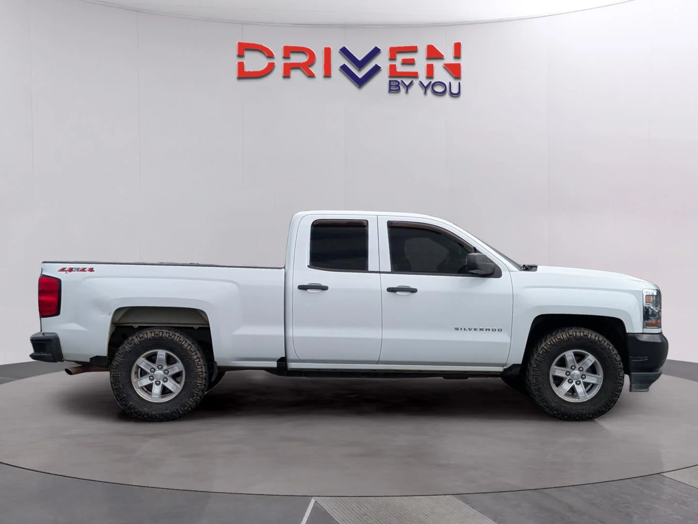 Used 2019 SUMMIT WHITE Chevrolet Work Truck image 7