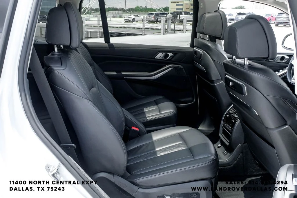 Used 2023 Mineral White Metallic BMW xDrive40i image 37
