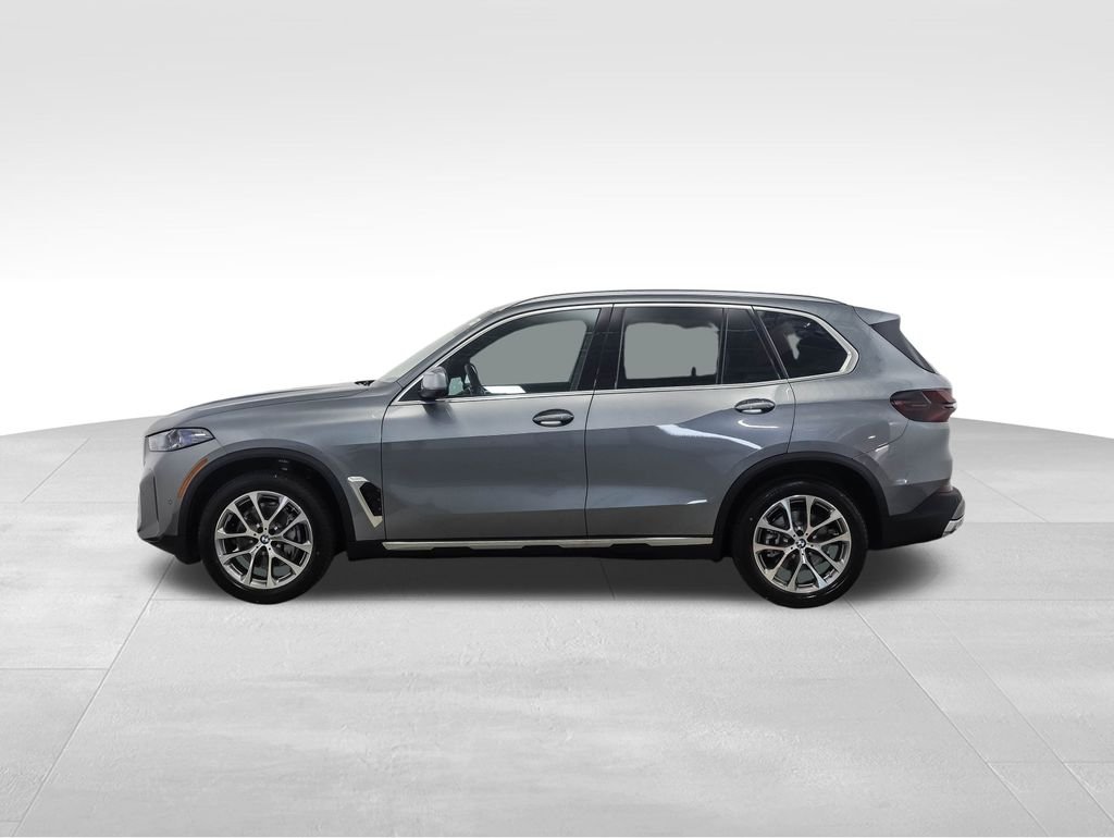 Used 2026 BMW X5 40i with VIN 5UX23EU00T9059118 for sale in Minneapolis, Minnesota