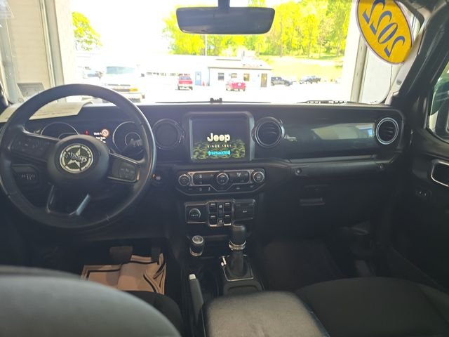 Used 2022 Green Jeep Sport image 11