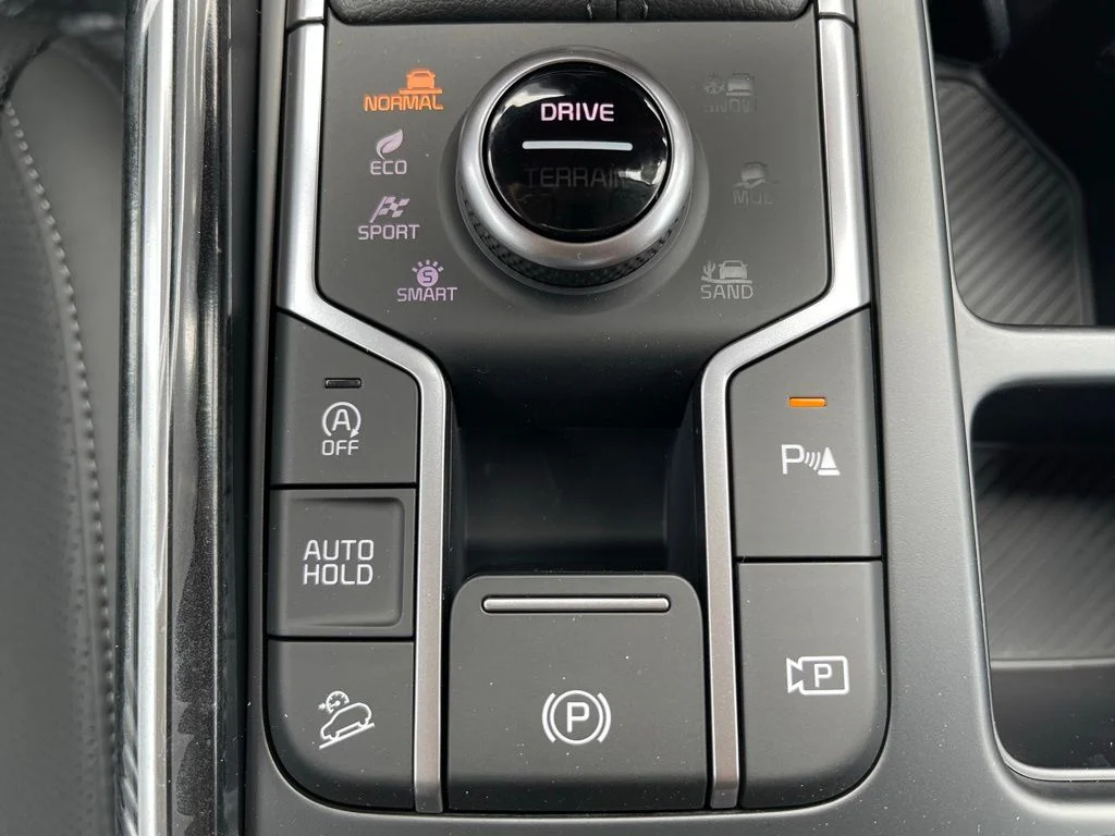 New 2026 White Kia S image 17