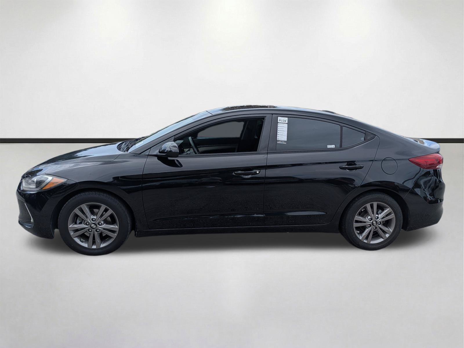 Used 2018 Phantom Black Hyundai Value Edition image 10
