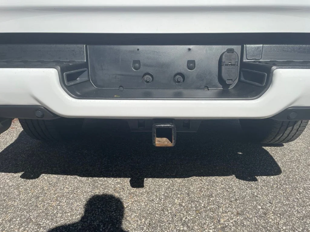 Used 2023 White Ram Laramie image 11