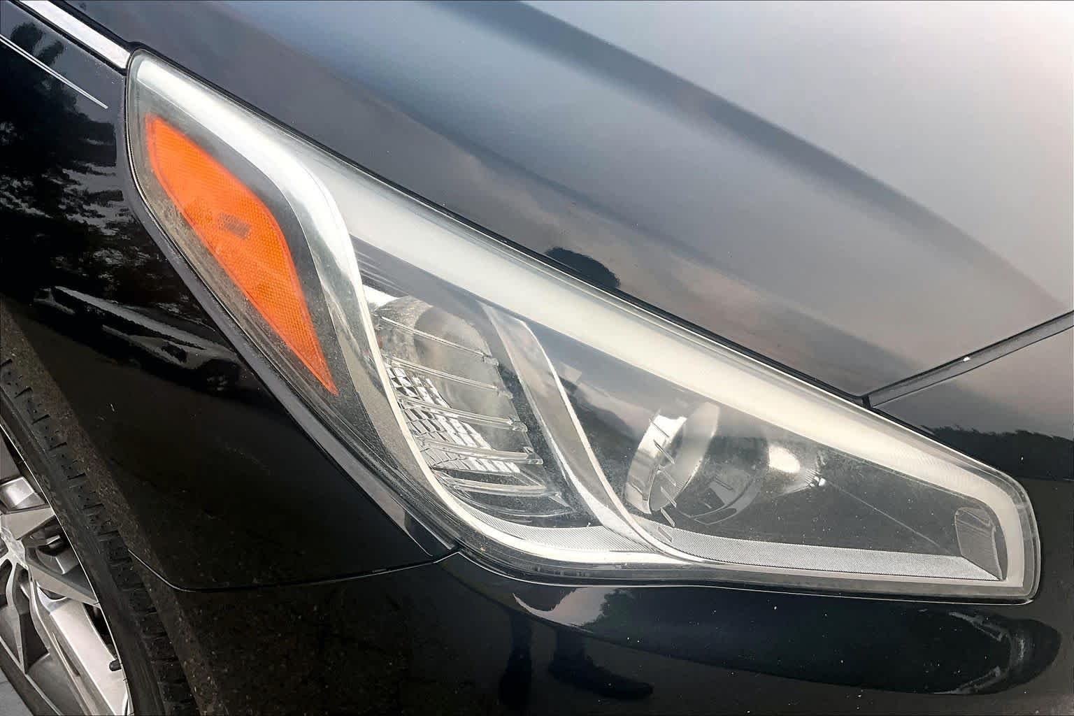 Used 2017 Phantom Black Hyundai Sport image 25
