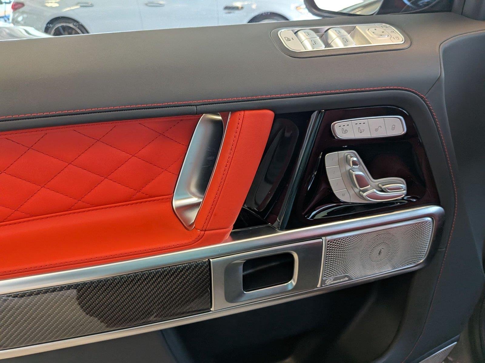 New 2027 MANUFAKTUR Arabian Grey Non- Metallic Mercedes-Benz AMG® G 63 SUV image 16