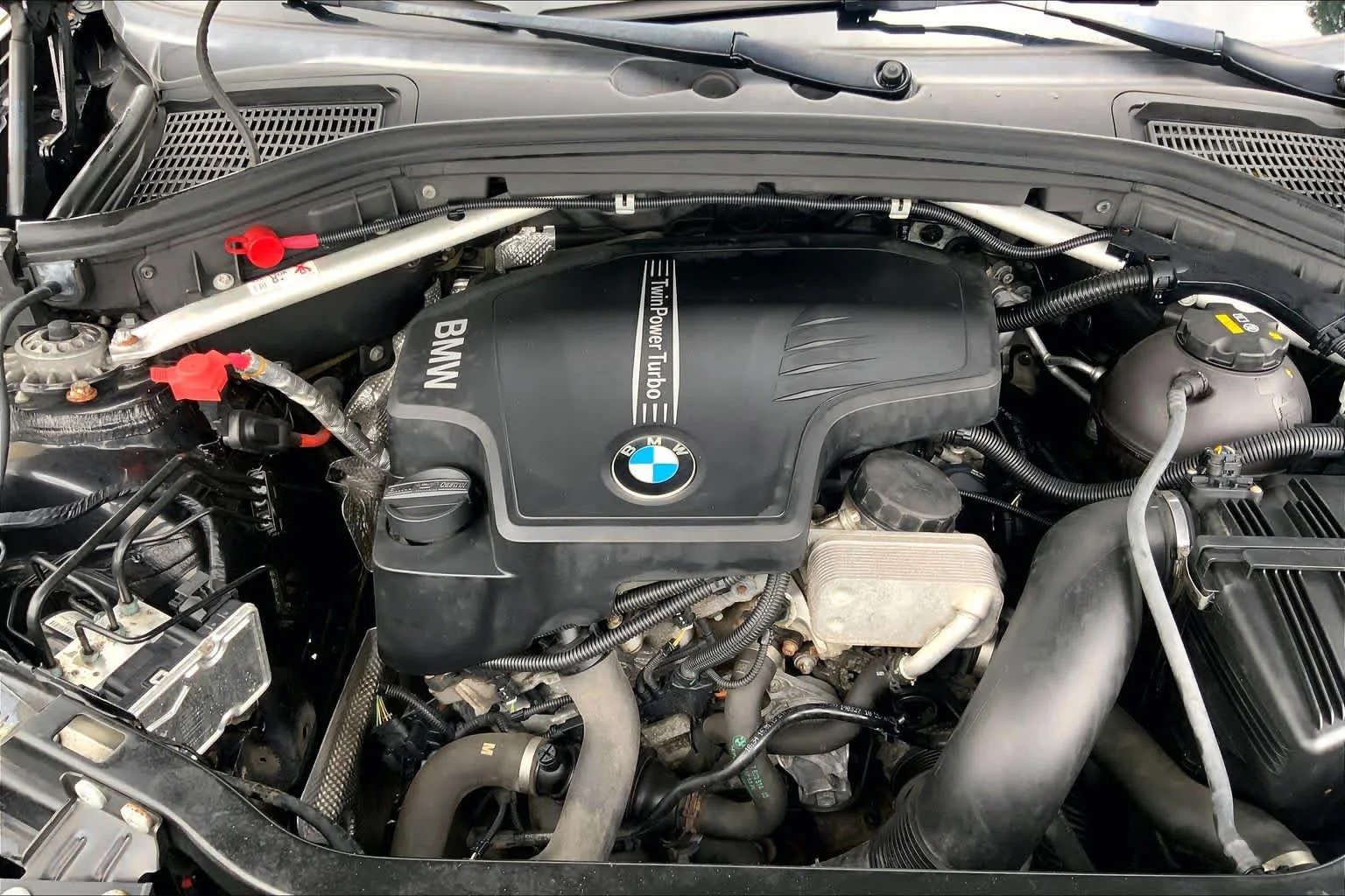 Used 2015 Alpine White BMW xDrive28i image 31