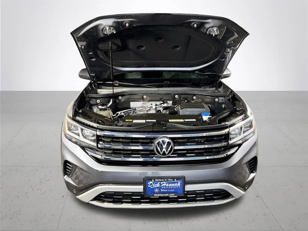 Used 2021 Gray Volkswagen 2.0T SEL image 22