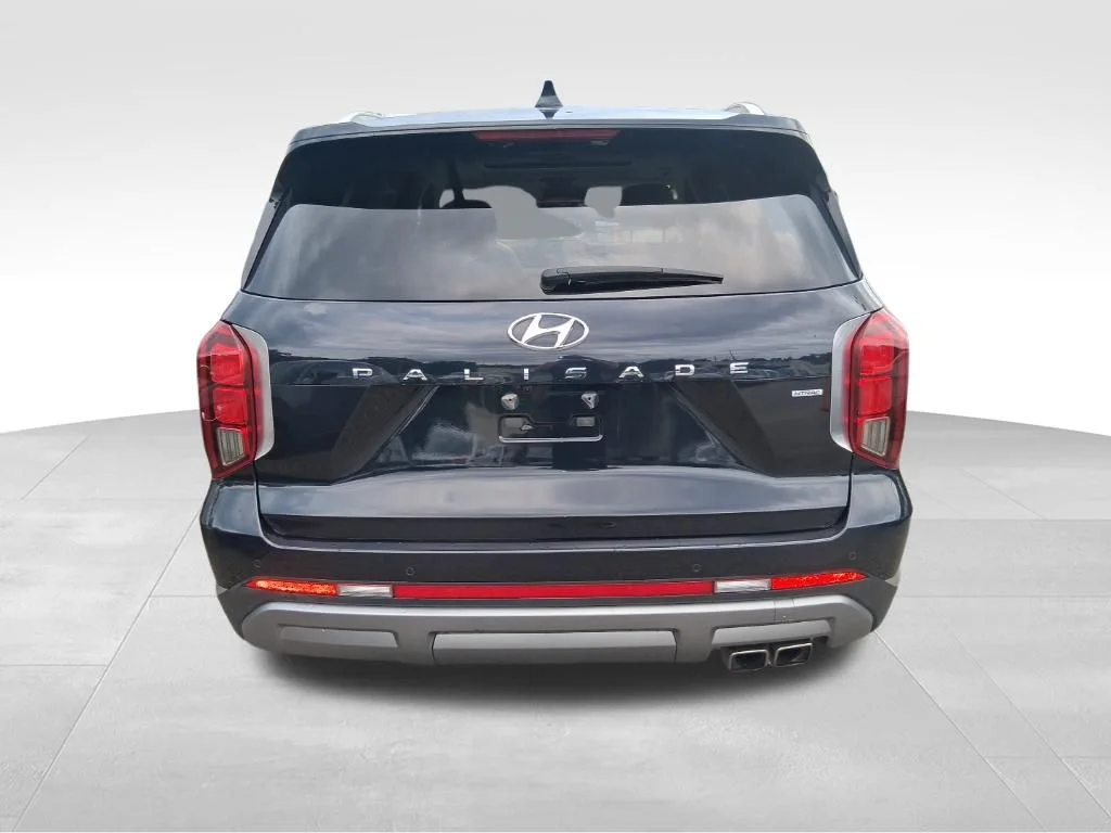 Used 2024 White Hyundai Limited image 5