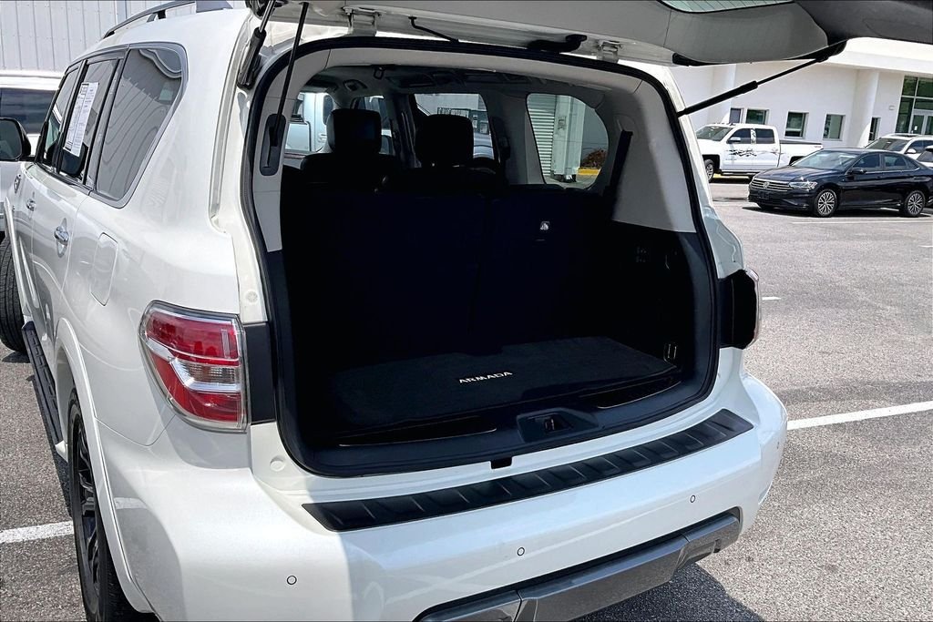 Used 2019 White Nissan Platinum image 36