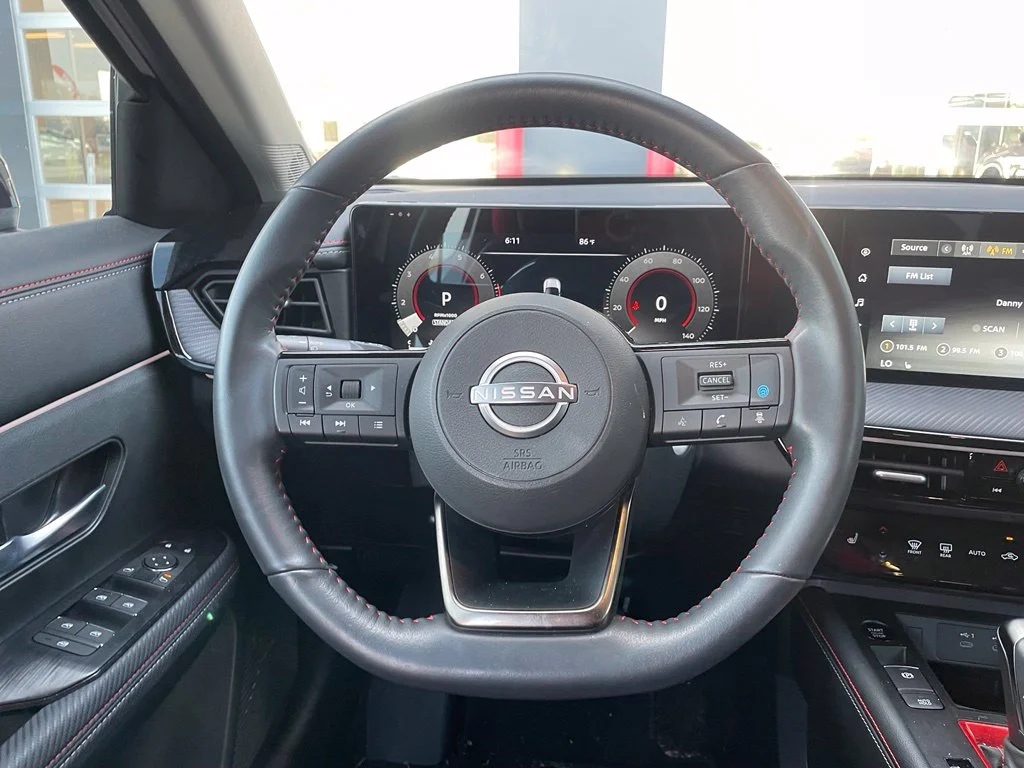 Used 2025 White Nissan SR image 13