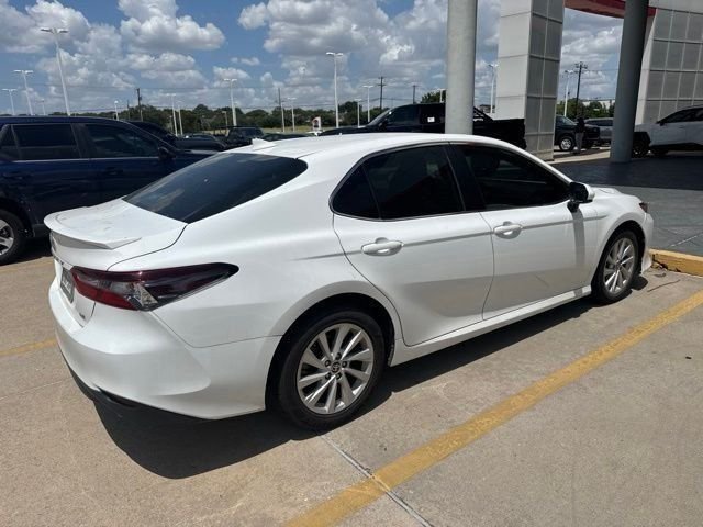 Used 2022 White Toyota LE image 4