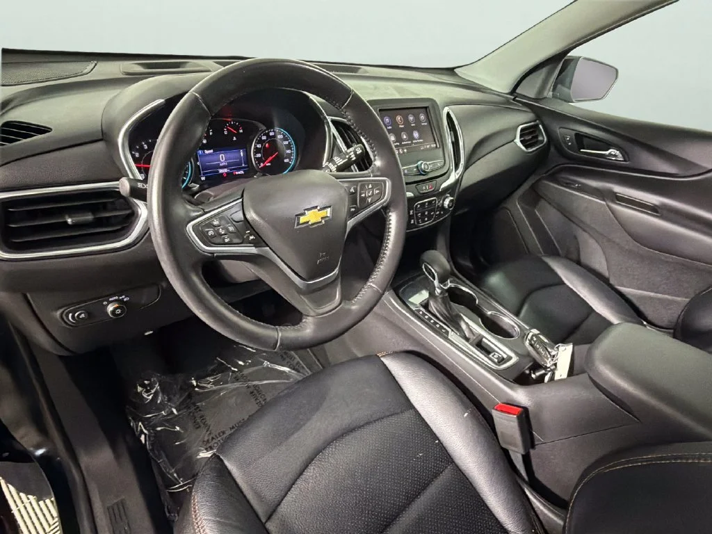 Used 2022 MOSAIC BLACK METALLIC Chevrolet LT image 19